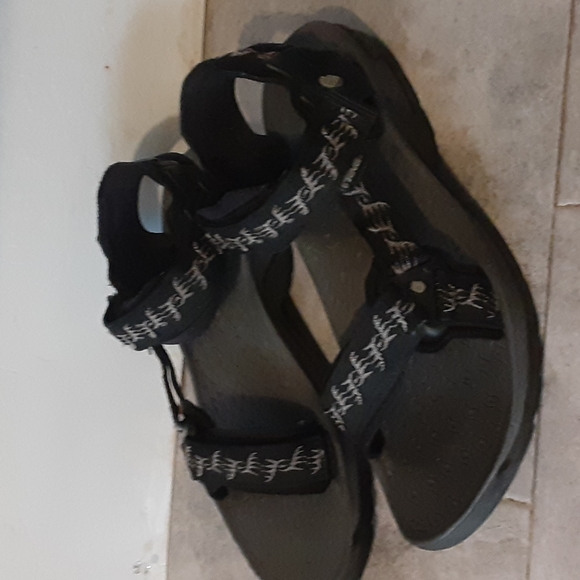 Other - TEVA  sandalia  size  10 men